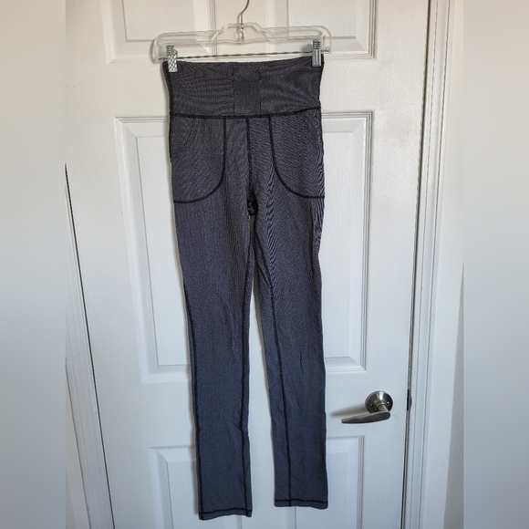Lululemon skinny will pants - Picture 1 of 6
